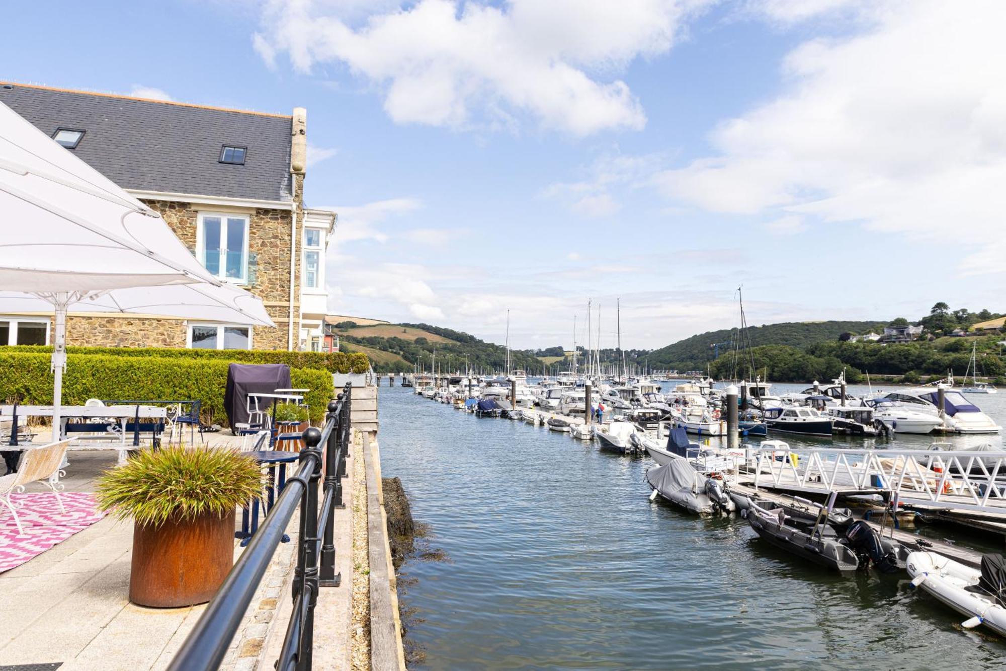 Dart Marina - Luxury Apartment On Marina Dartmouth Extérieur photo